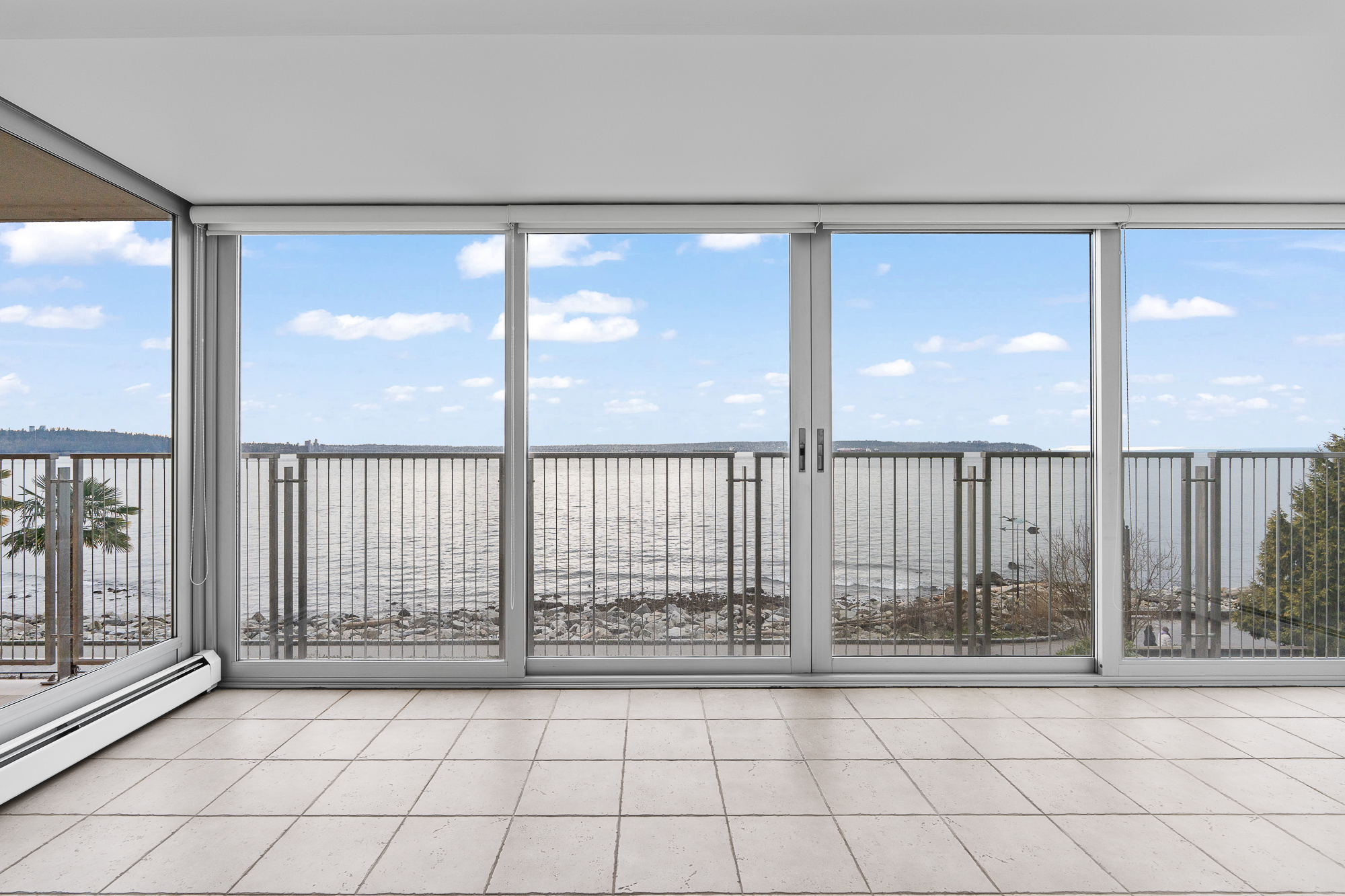 #203 – 150 24th Street